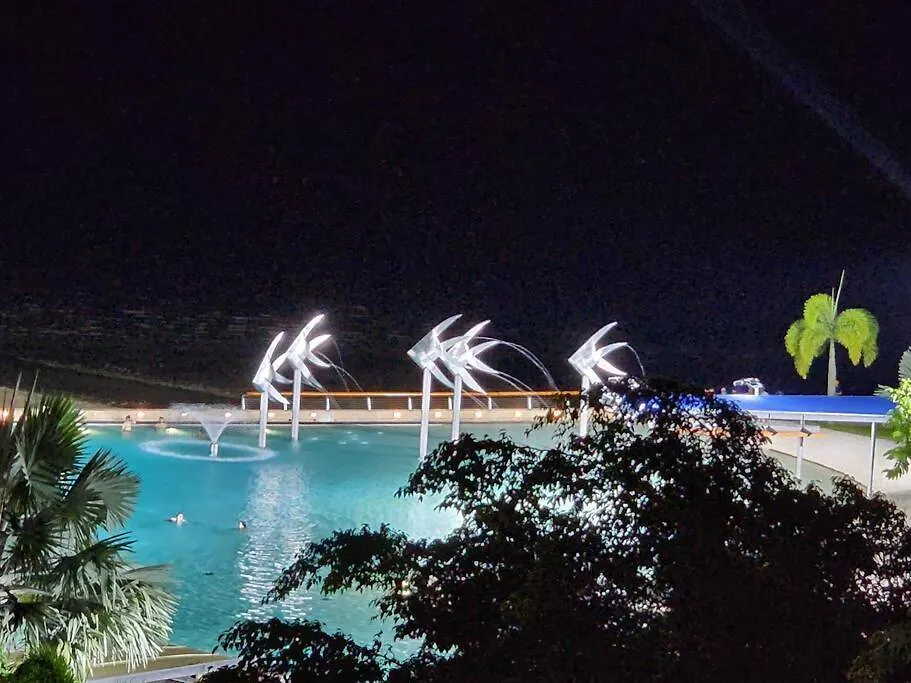 Studio Room In Cairns Esplanade! Ocean View! Heart Of Cairns Apartment