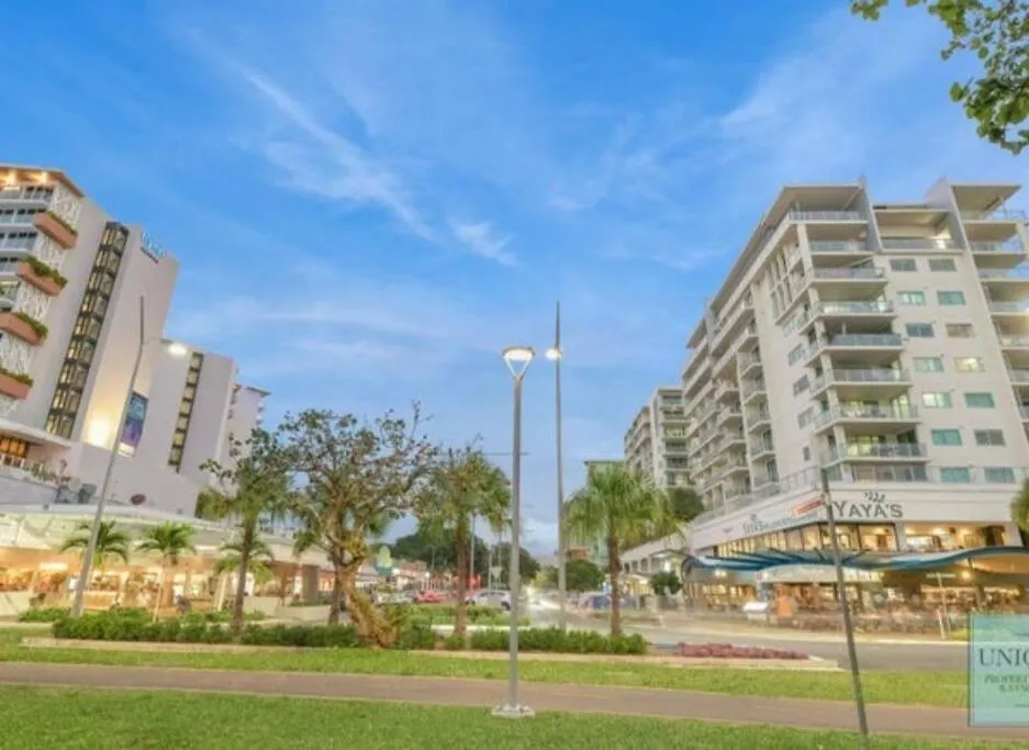 Studio Room In Cairns Esplanade! Ocean View! Heart Of Cairns 0*,