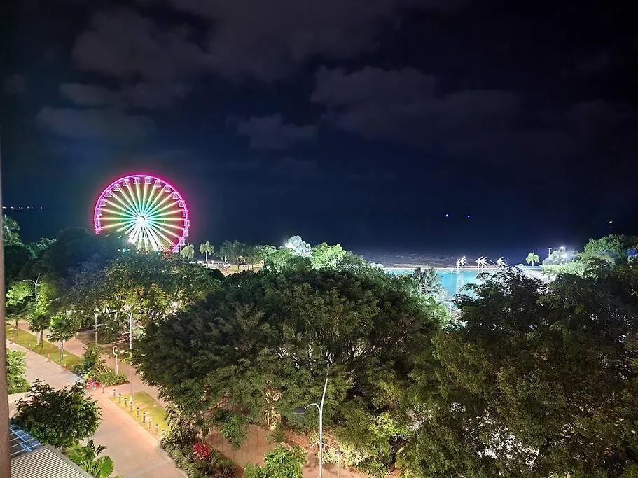 Studio Room In Cairns Esplanade! Ocean View! Heart Of Cairns 0*,