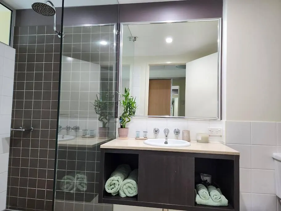 Studio Room In Cairns Esplanade! Ocean View! Heart Of Cairns